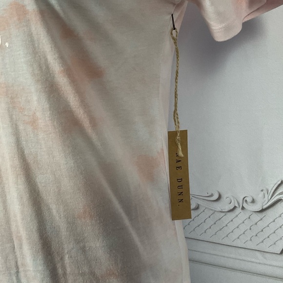 Rae Dunn Honeymoon Vibes Pink Tie Dye Tail Hem Short Sleeve Shirt XS New - Picture 3 of 5